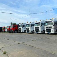 Грузовая стоянка около МКАД