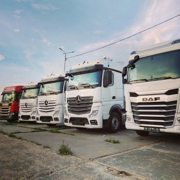 Парковка грузовых автомобилей